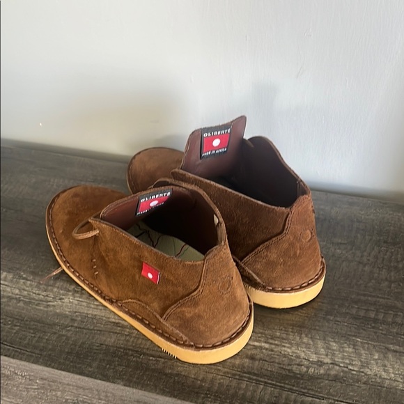 Brown Suede Chukka Boots with Lace-Up Design - Picture 5 of 6